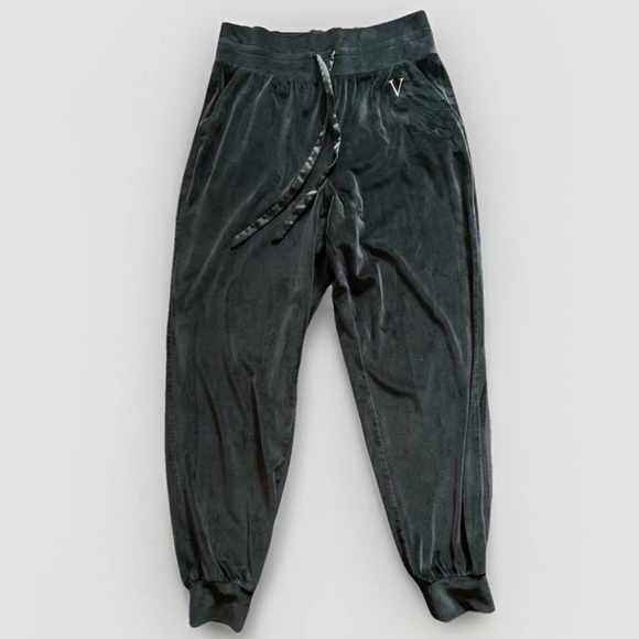 Victoria's Secret Pants - Victoria’s Secret Black Velour High Rise Jogger size Small plush soft V Logo